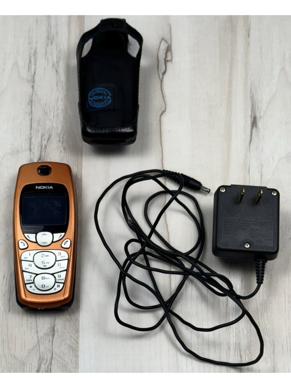 VTG 2003 NOKIA 3560 Orange Candybar Mobile CELL PHONE w/ Power Supply HTF WORKS!
